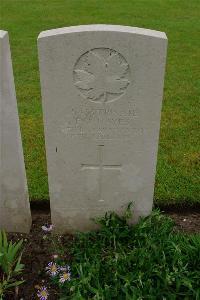 Etaples Military Cemetery - Hayes, Francis Joseph